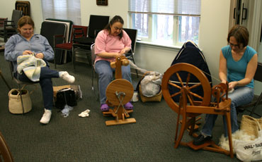 Handspinning group meets monthly
