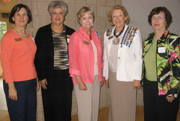 Fayette-Starr's Mill Chapter, DAR attend state society workshop