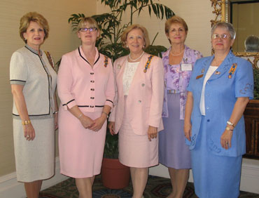 Southside members attend Colonial Dames meeting