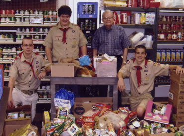 Scouts collect foor for Fayette Samaritans