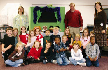 Students entertained by health-themed puppet show