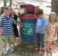 Kids pitch in to help the environment
