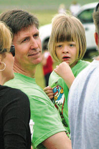 More than 3,000 show up at Race for Riley