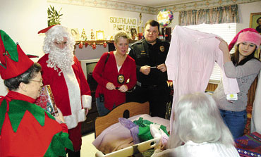 Tyrone Police play Santa again